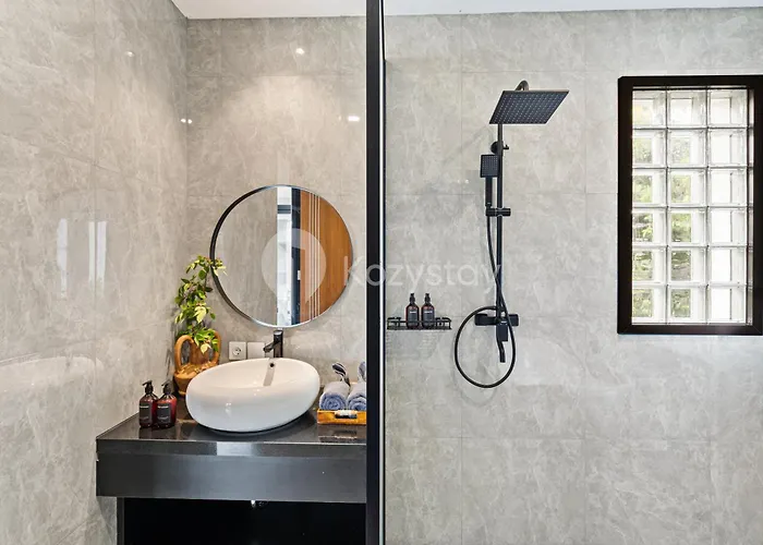 Kros By Kozystay - Villa Legian (Bali)