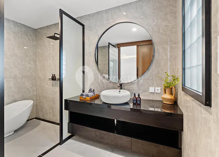 Kros By Kozystay - Villa Legian (Bali)